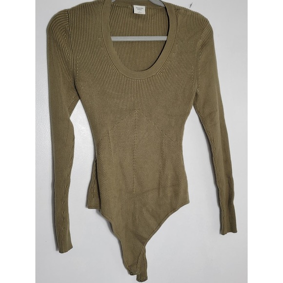 Abercrombie & Fitch Tops - Abercrombie fitch Women bodysuit  sz Large
